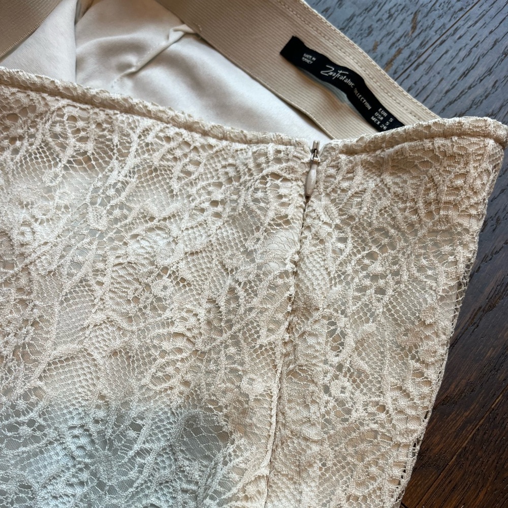 Lace Off-white fitted mini skirt Small Zara - Picture 13 of 16